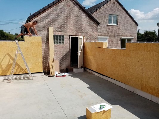 Zelfbouw van een uitbouw